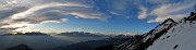 81 Scendendo verso la Forcella di Spettino panoramica su Val Brembana con Monte Gioco a dx